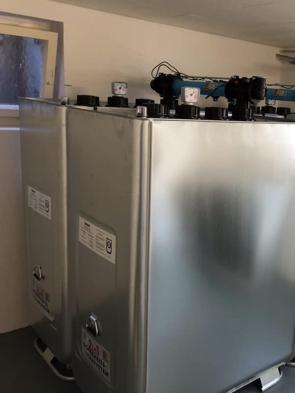 2 Doppelwandige Dehoust Tankbatterie (Blockaufstellung)